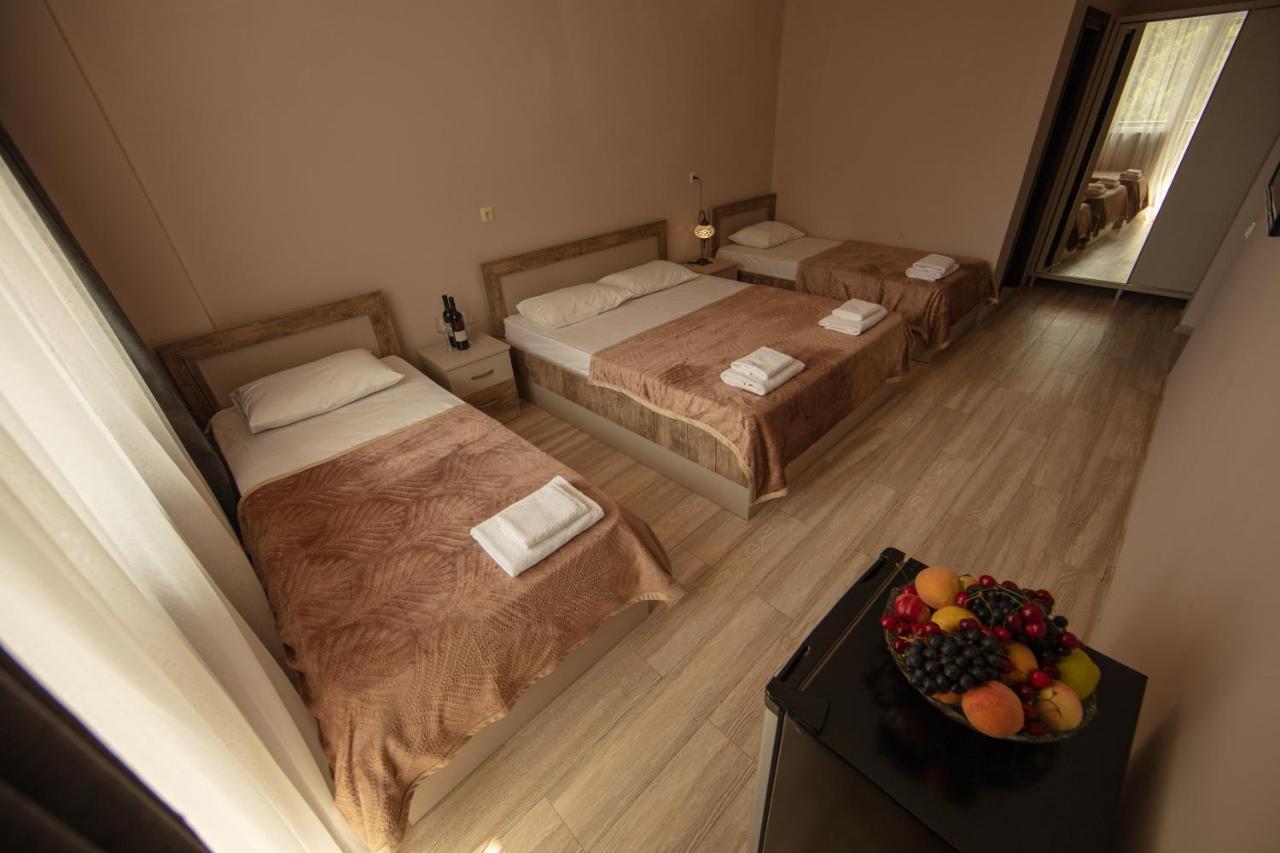 Hotel Tamari à Kvariati Extérieur photo